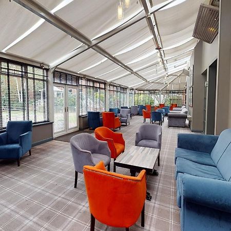 Village Hotel Chester St David'S Ewloe Экстерьер фото