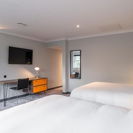 Village Hotel Chester St David'S Ewloe Экстерьер фото
