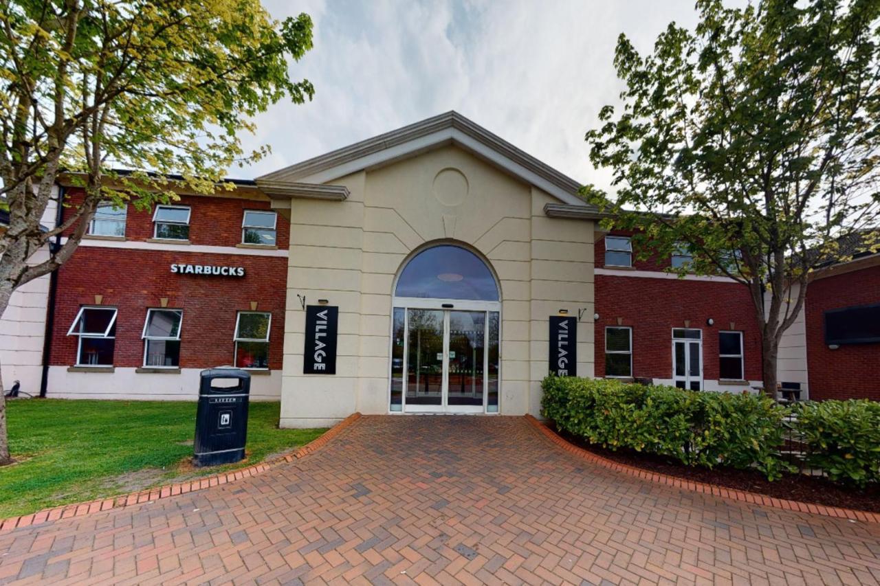 Village Hotel Chester St David'S Ewloe Экстерьер фото