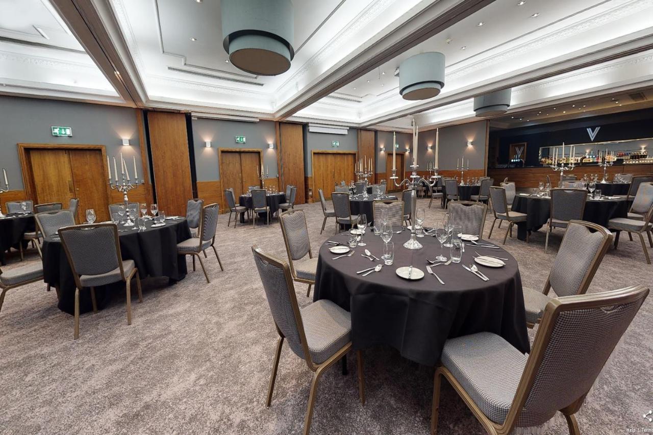 Village Hotel Chester St David'S Ewloe Экстерьер фото
