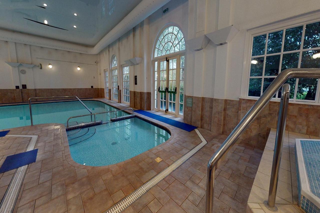 Village Hotel Chester St David'S Ewloe Экстерьер фото