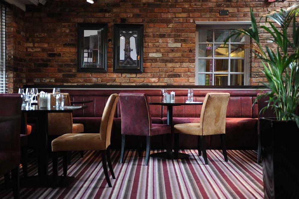 Village Hotel Chester St David'S Ewloe Экстерьер фото
