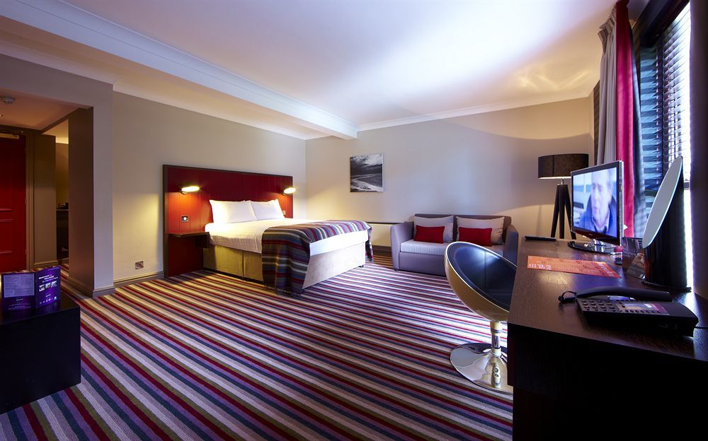 Village Hotel Chester St David'S Ewloe Экстерьер фото
