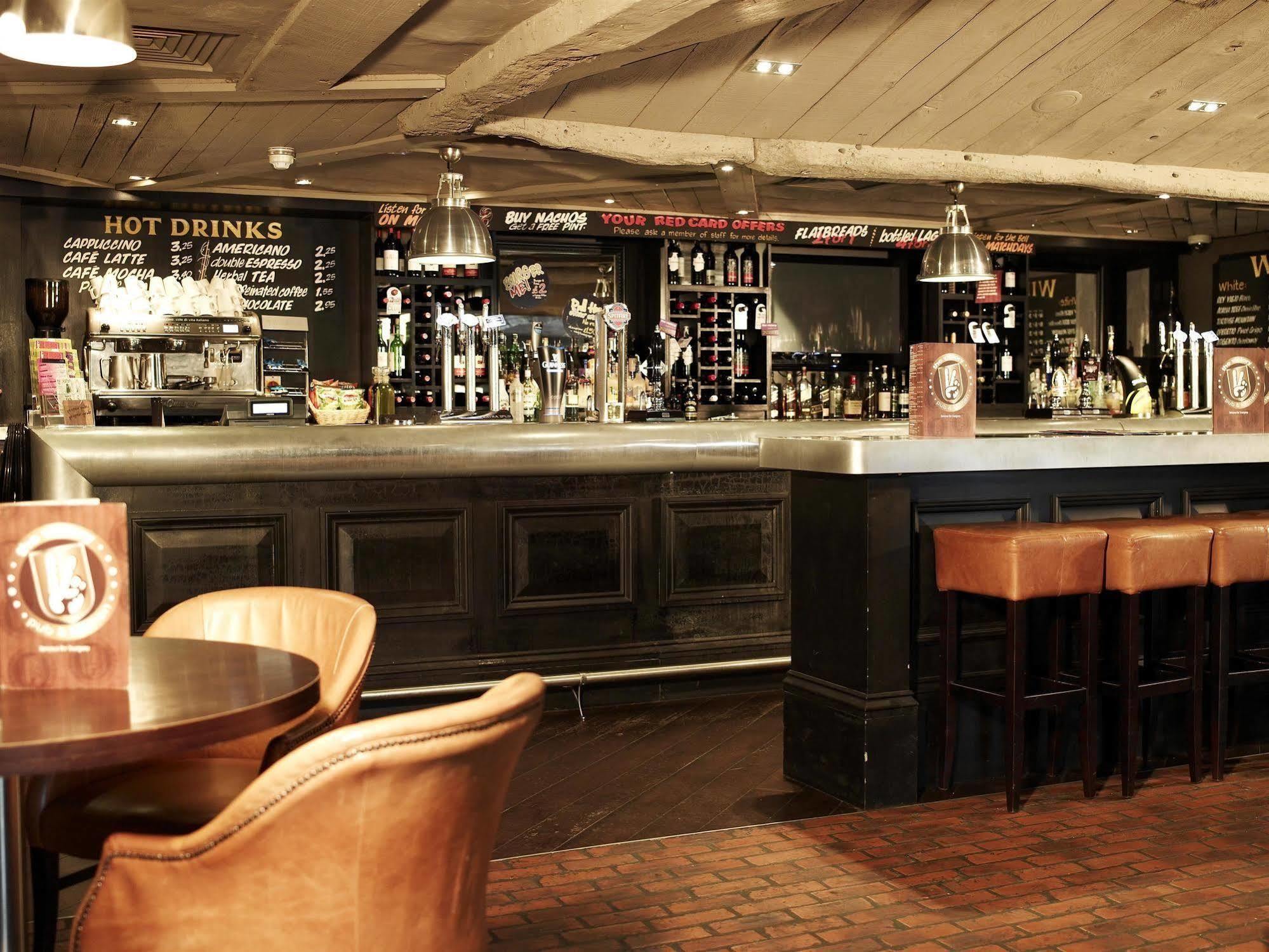 Village Hotel Chester St David'S Ewloe Экстерьер фото