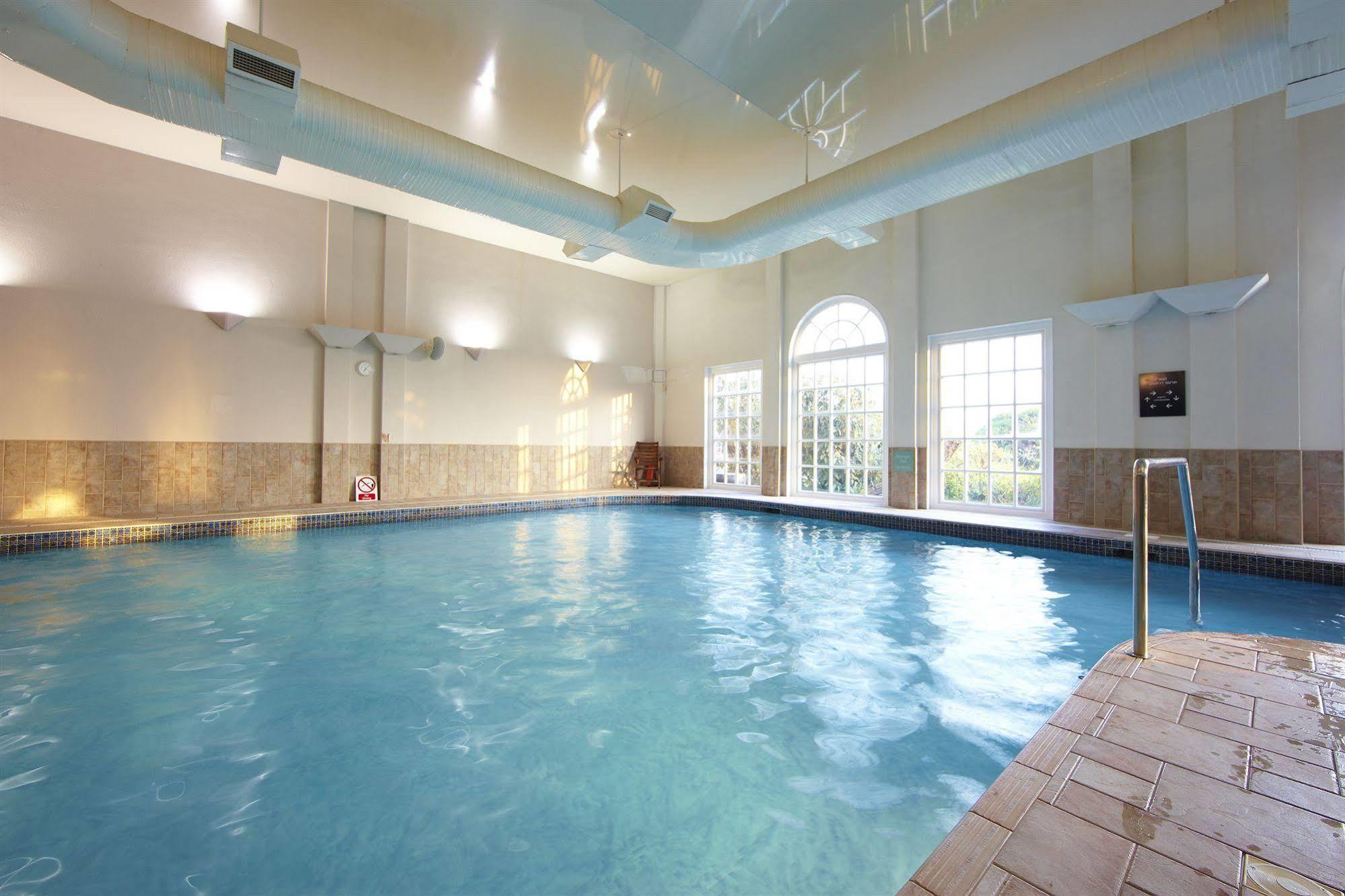 Village Hotel Chester St David'S Ewloe Экстерьер фото